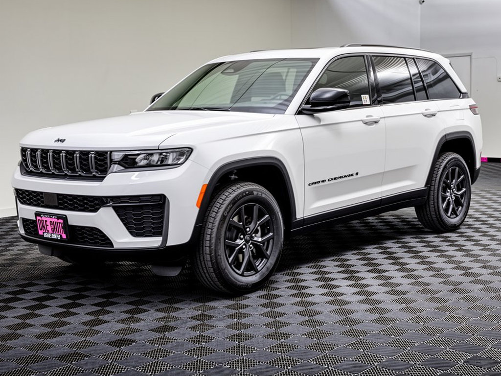 New 2027 Jeep Grand Cherokee 2 Row LAREDO 4X4 Sport Utility