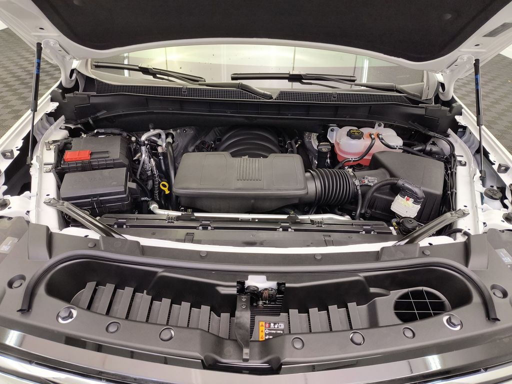 2025 Chevrolet Suburban Premier - Photo 29