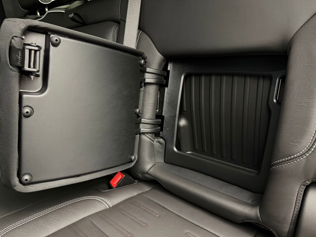 2026 GMC Sierra 1500 AT4X - Photo 23