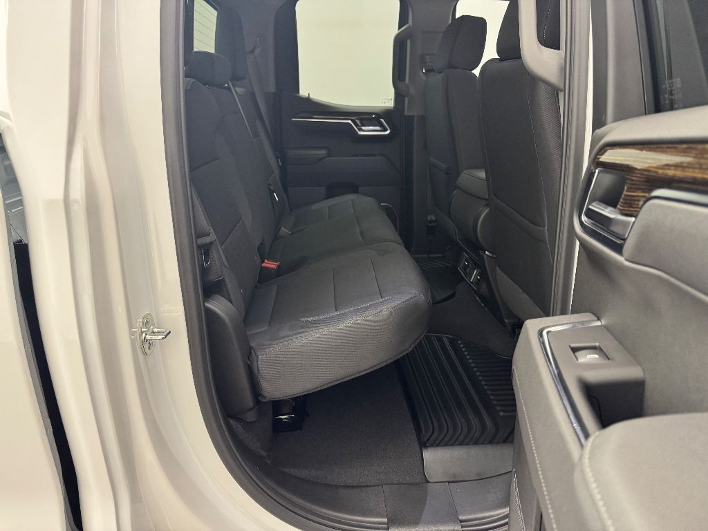 2026 GMC Sierra 1500 SLE - Photo 16