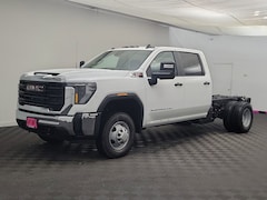 2026 GMC Sierra 3500 HD Chassis Cab Pro Truck