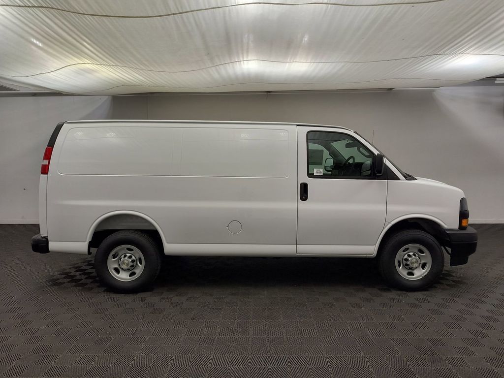 2026 Chevrolet Express Cargo Work Van - Photo 8