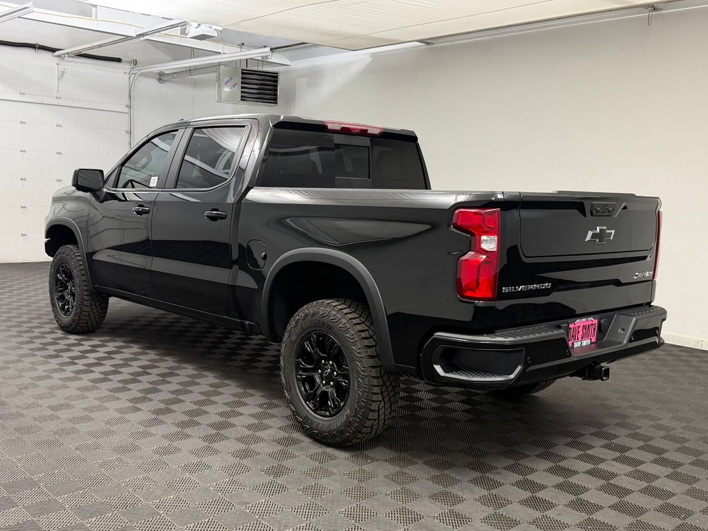 2026 Chevrolet Silverado 1500 ZR2 - Photo 3