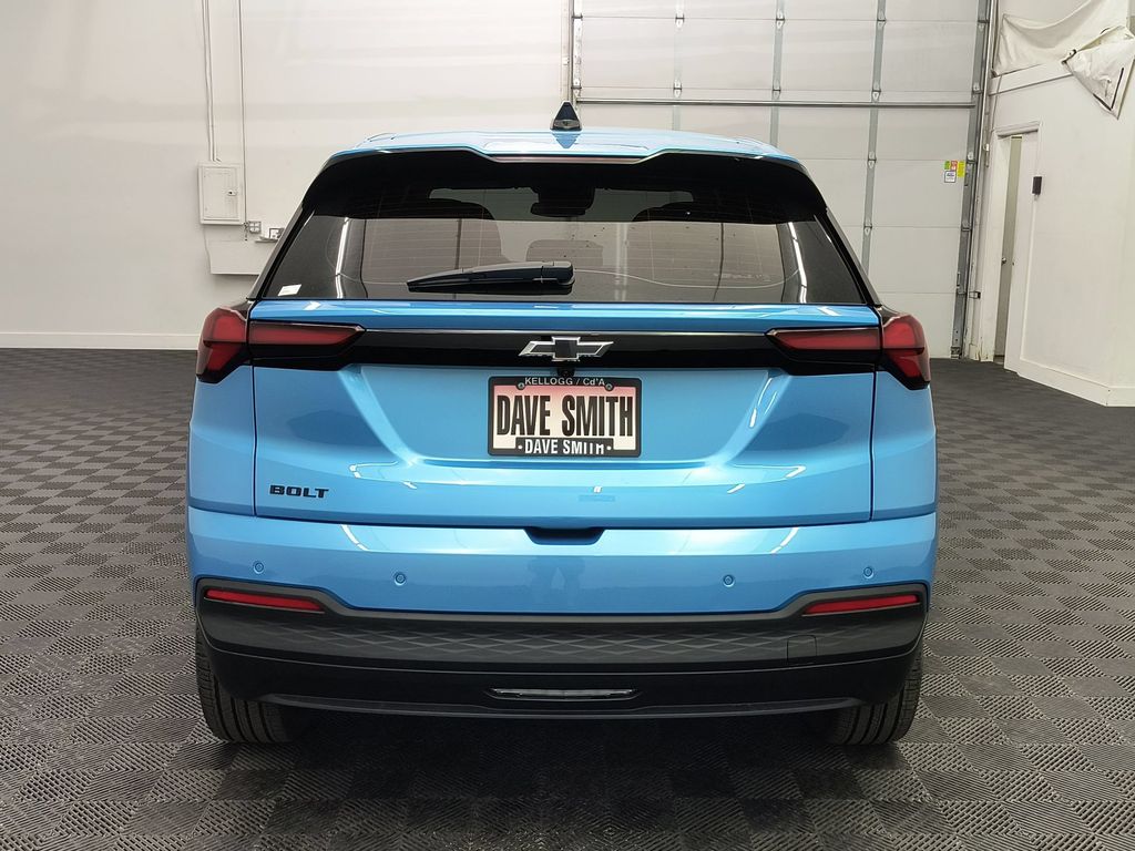 2027 Chevrolet Bolt LT - Photo 10