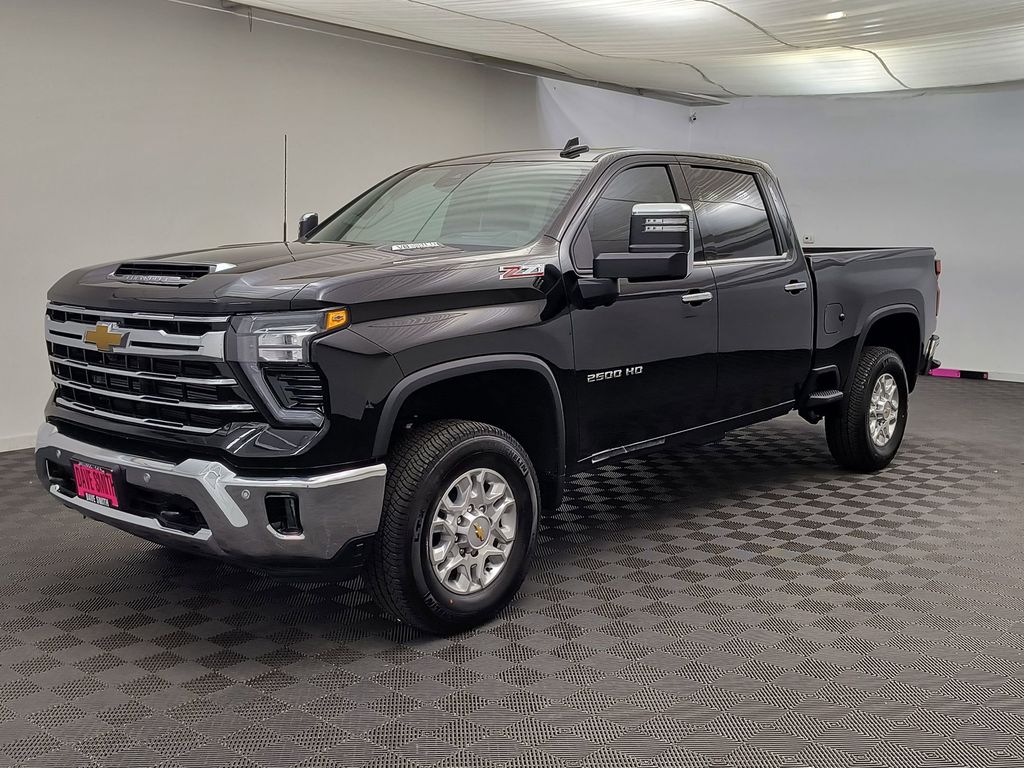 2026 Chevrolet Silverado HD LTZ 4WD Crew Cab Standard Box's photo