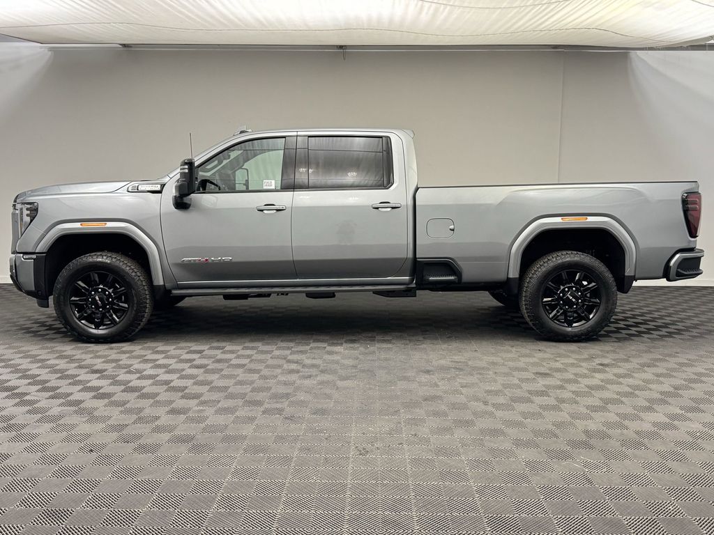 2025 GMC Sierra 3500 HD AT4