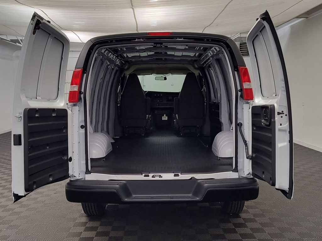 2026 Chevrolet Express Cargo Work Van - Photo 20