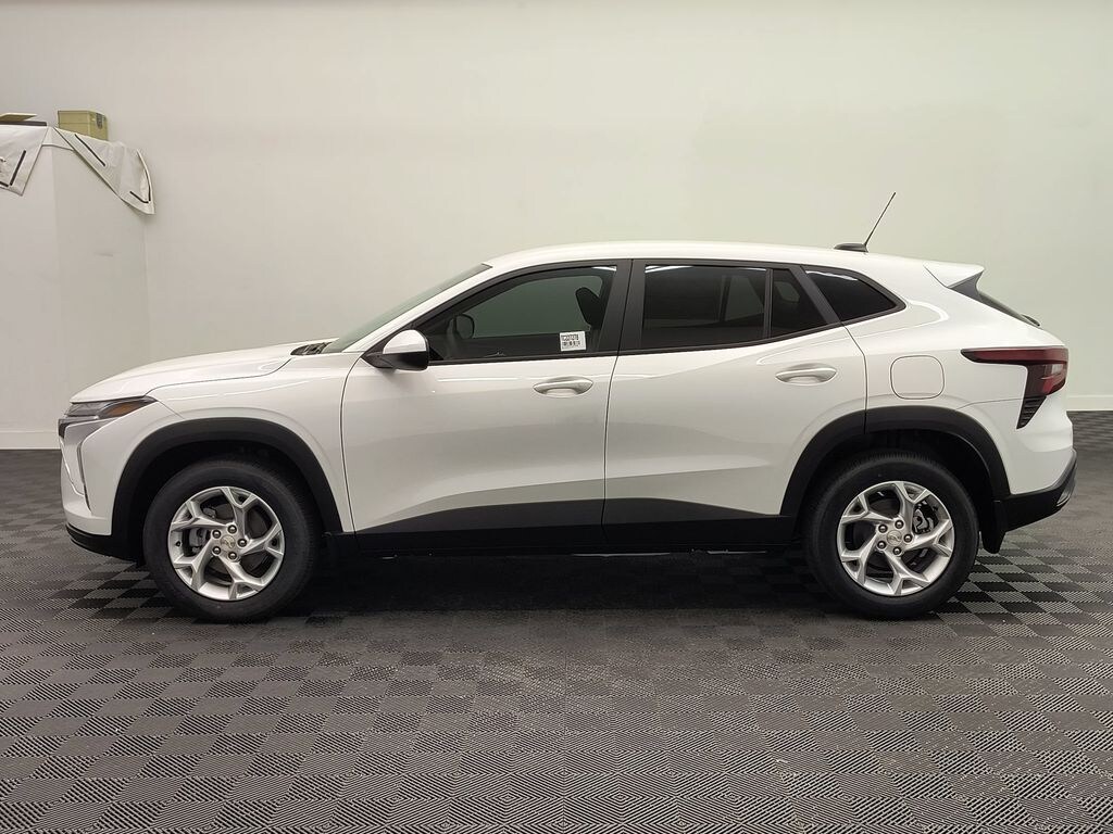 New 2026 Chevrolet Trax LS SUV