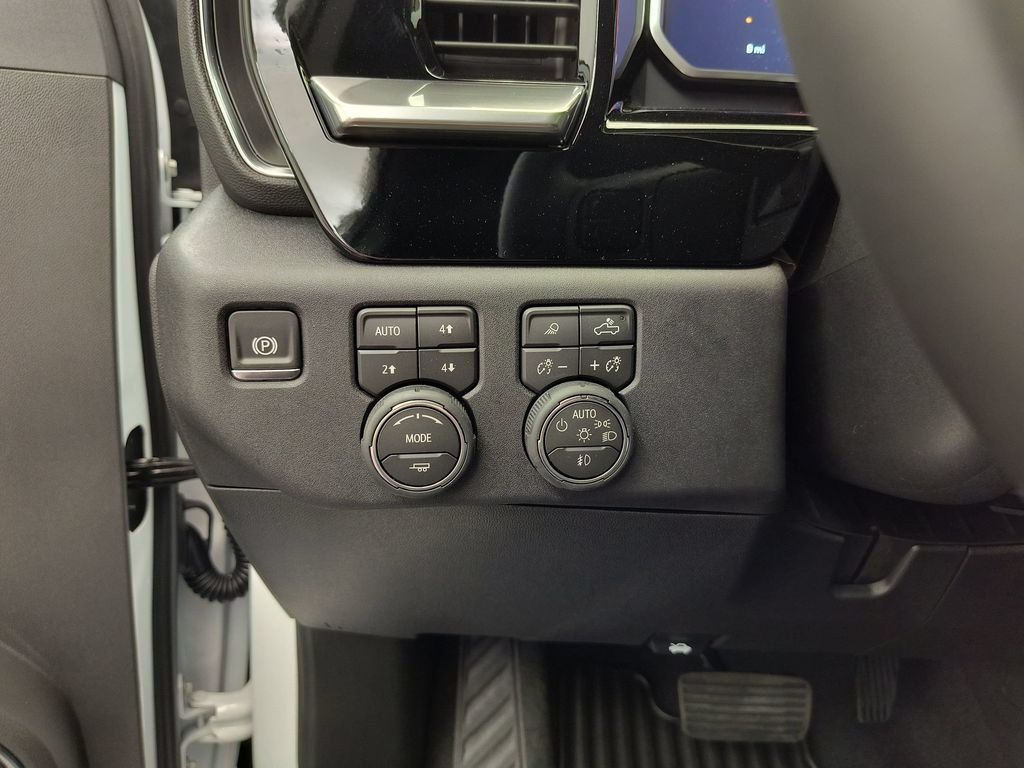 2026 Chevrolet Silverado 2500 HD LTZ - Photo 15
