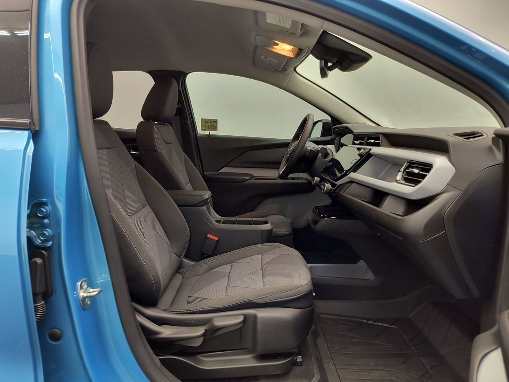 2027 Chevrolet Bolt LT - Photo 23