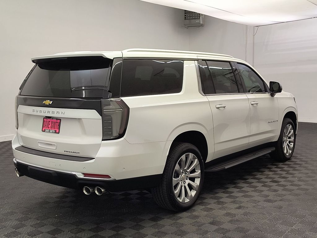 2025 Chevrolet Suburban Premier - Photo 8