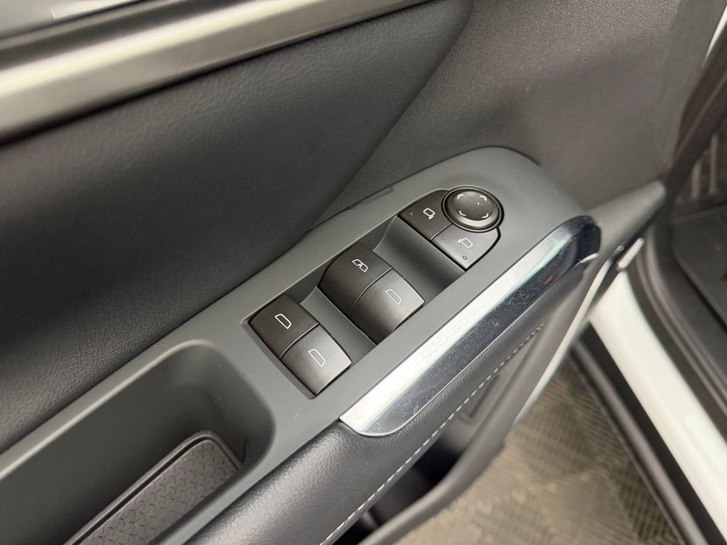 2026 Chevrolet Traverse LT - Photo 12