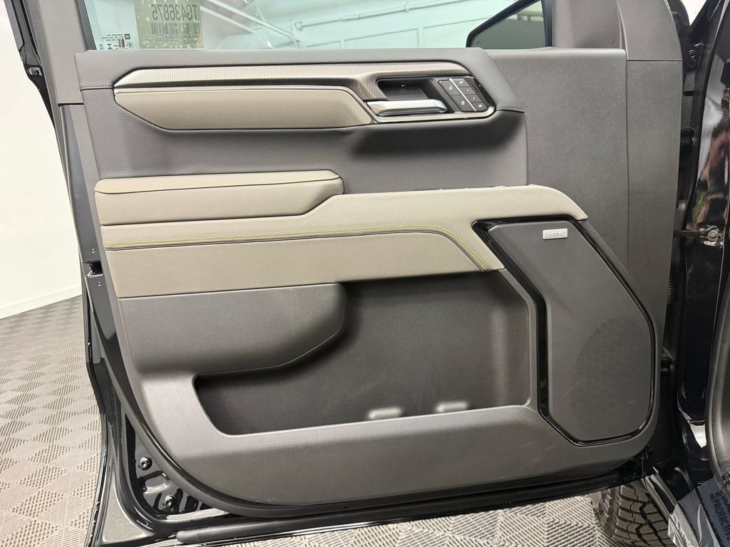 2026 Chevrolet Silverado 1500 ZR2 - Photo 11