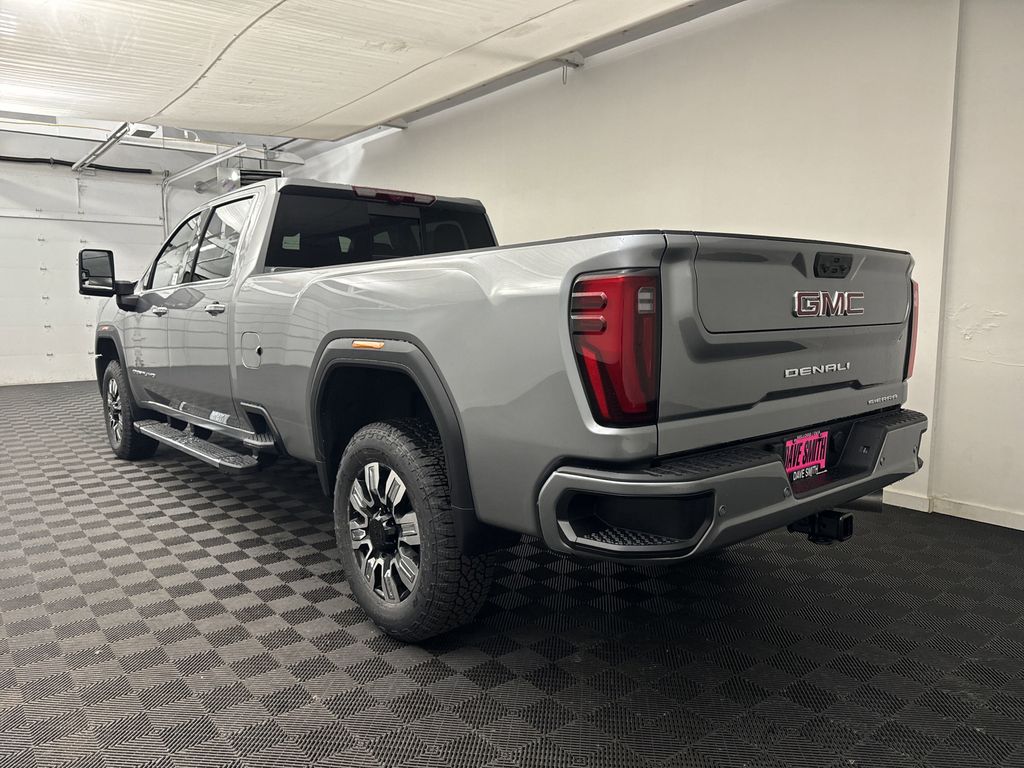 2025 Gmc Sierra 2500 HD Denali photo 3