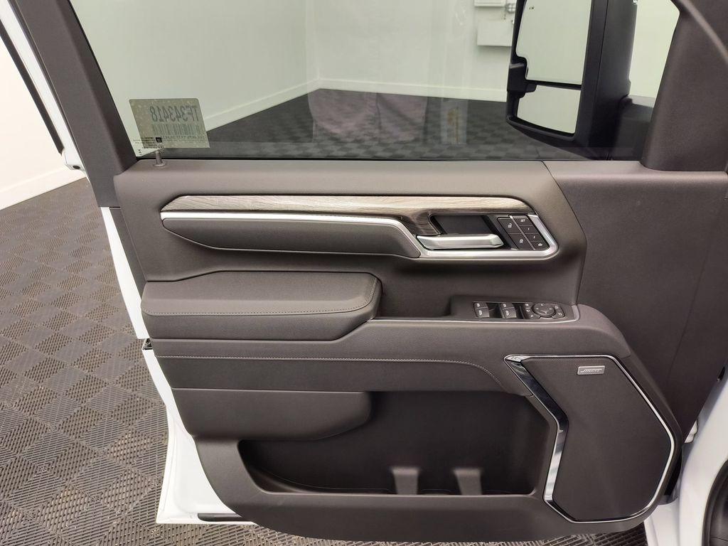 2026 Chevrolet Silverado 2500 HD LTZ - Photo 13