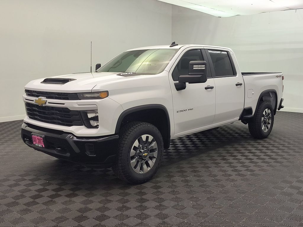 2026 Chevrolet Silverado HD Custom 4WD Crew Cab Standard Box's photo