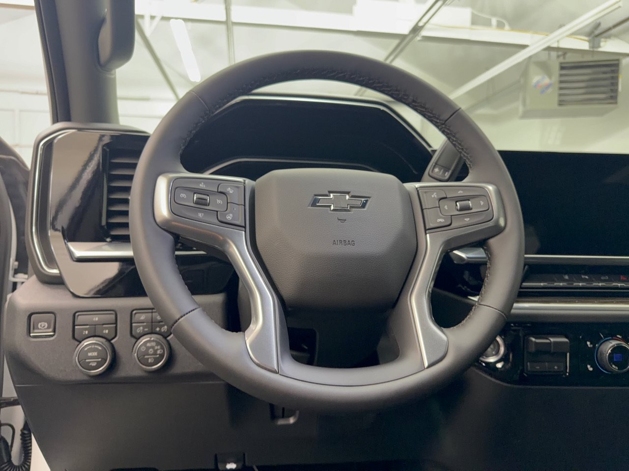 2026 Chevrolet Silverado 3500 HD LT - Photo 10