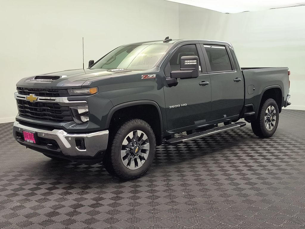 2026 Chevrolet Silverado 3500HD LT's photo