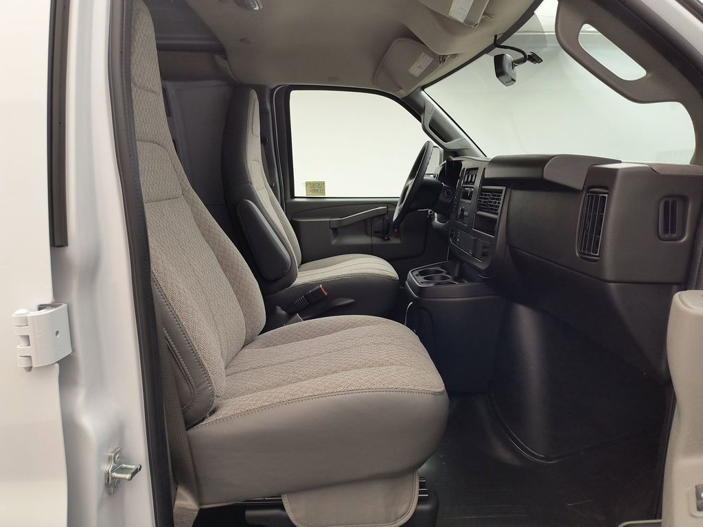 2026 Chevrolet Express Cargo Work Van - Photo 26