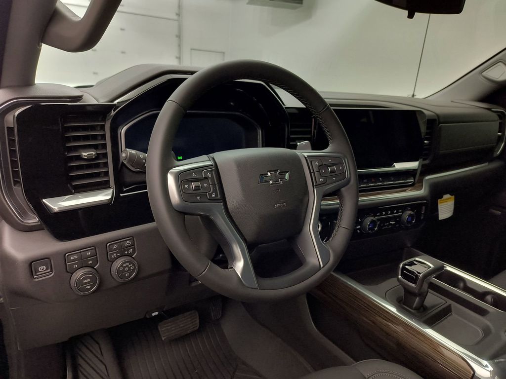 2026 Chevrolet Silverado 1500 LT Trail Boss - Photo 4