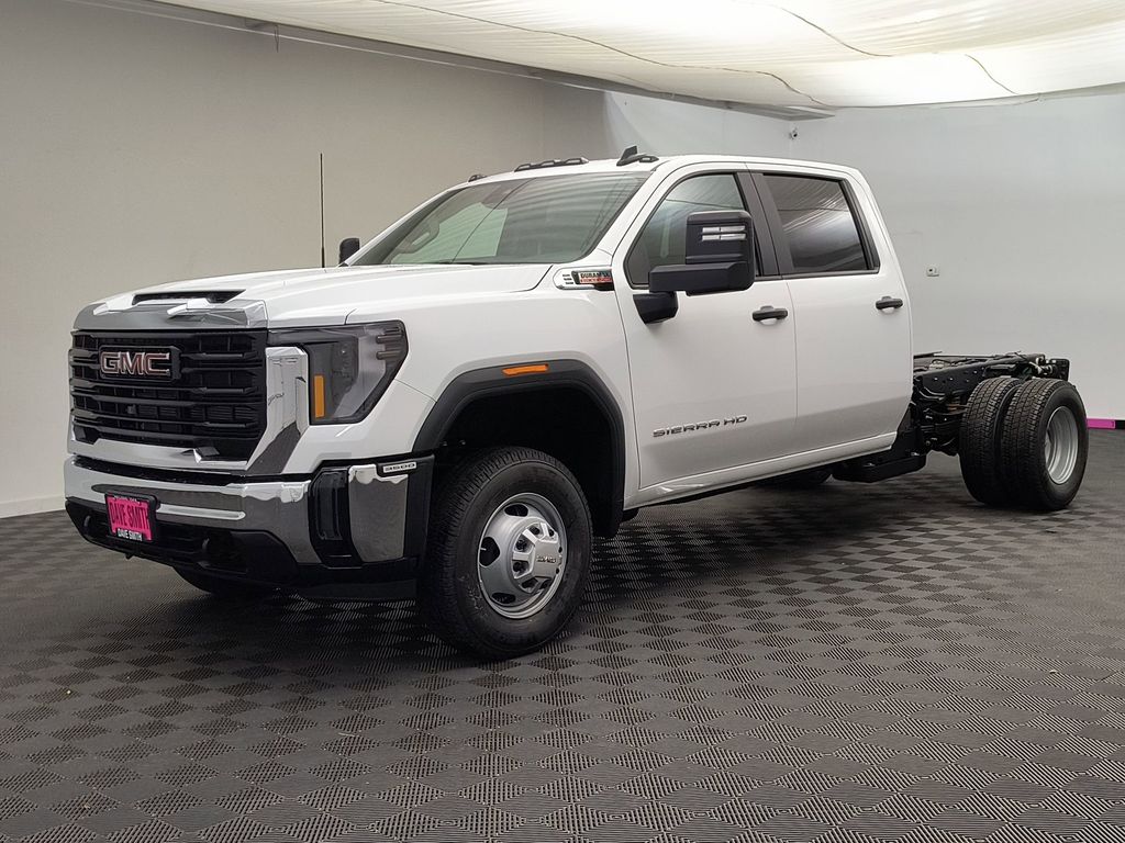 2026 GMC Sierra 3500 Chassis Cab Pro's photo