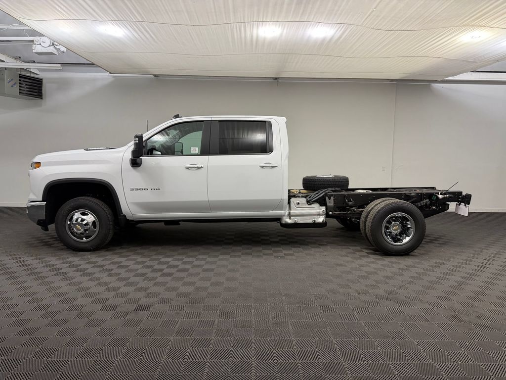 New 2026 Chevrolet Silverado 3500 HD Chassis Cab LT Truck