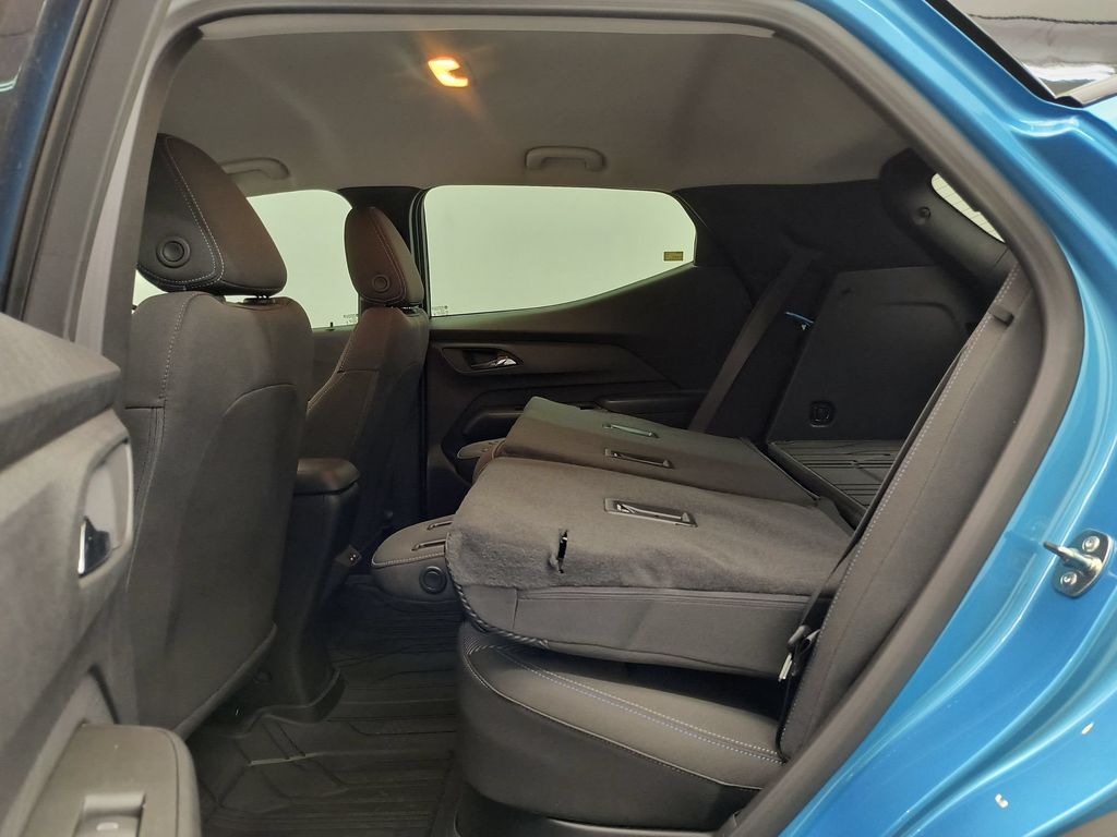 2027 Chevrolet Bolt LT - Photo 21