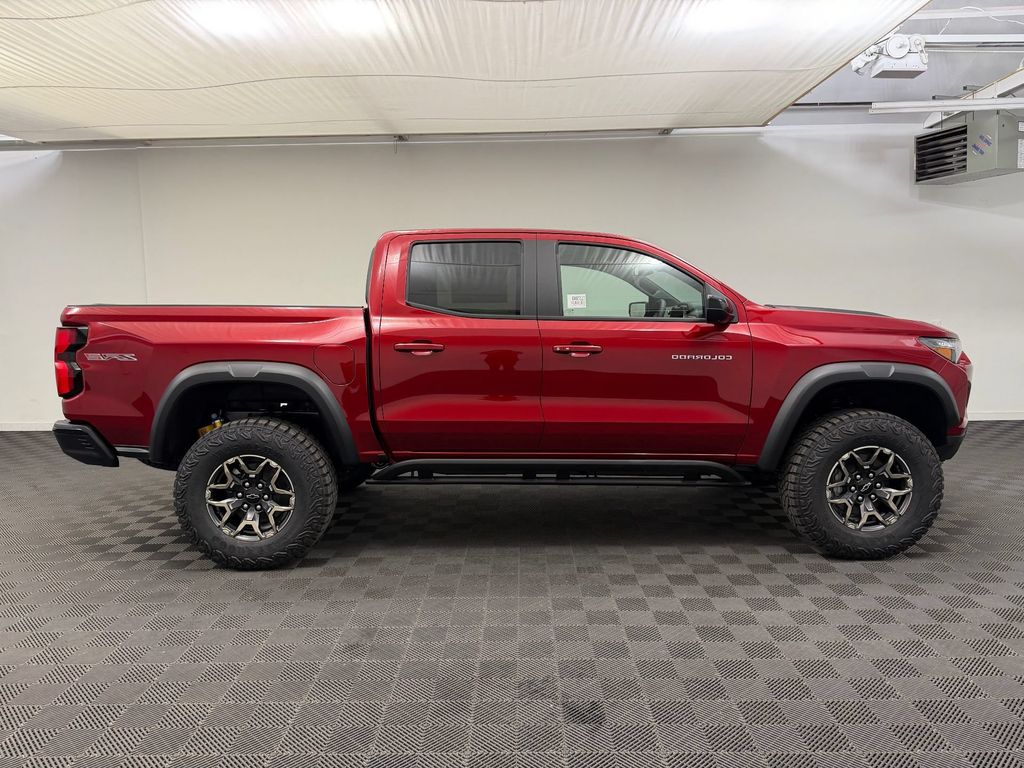 2026 Chevrolet Colorado ZR2 - Photo 8