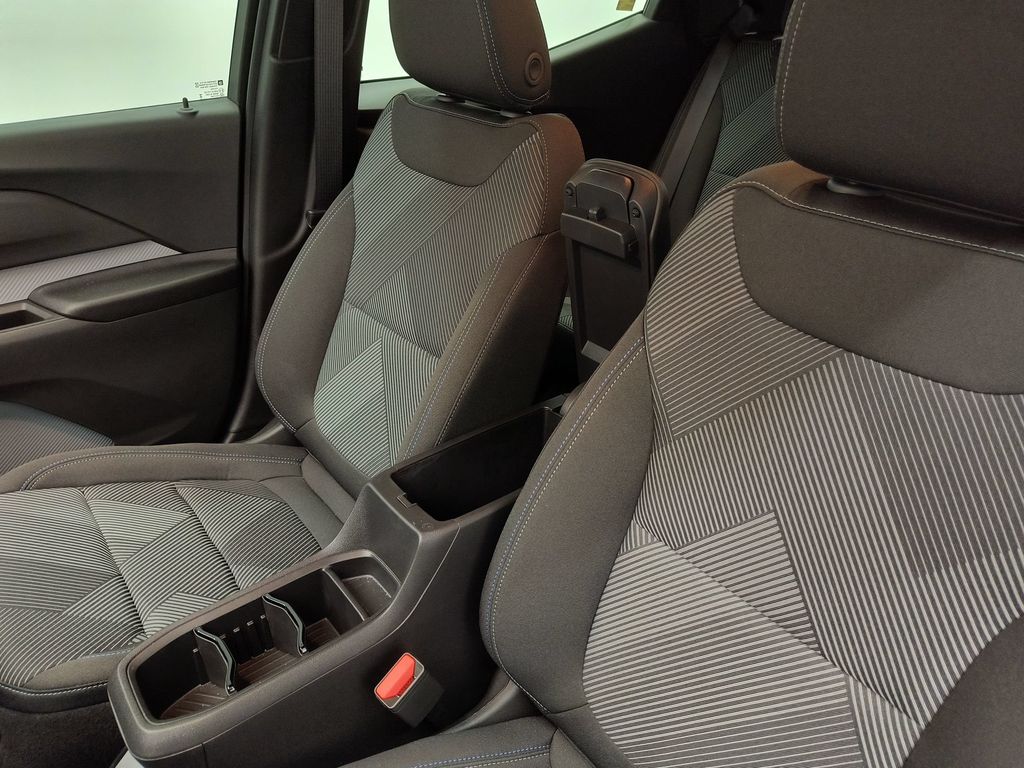 2027 Chevrolet Bolt LT - Photo 27