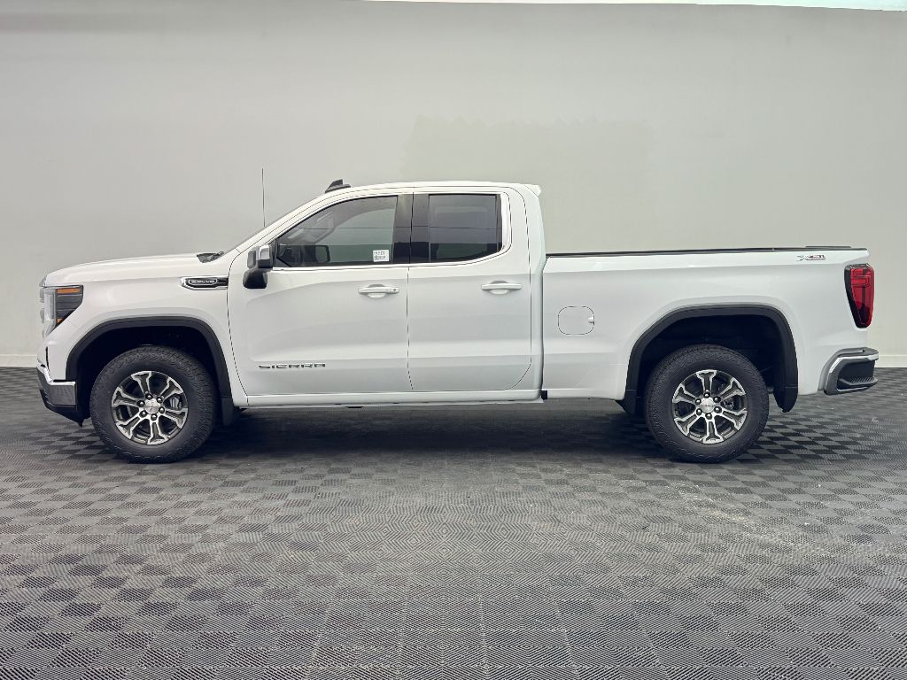 2026 Gmc Sierra 1500 SLE photo 2