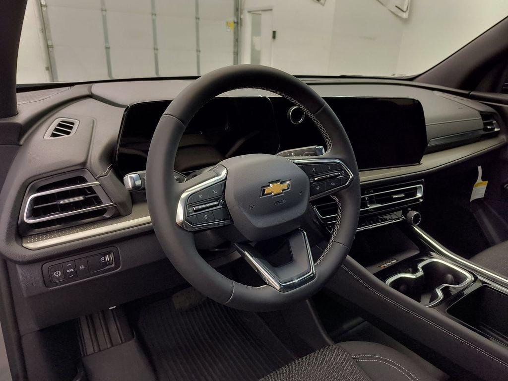 New 2027 Chevrolet Traverse LT SUV