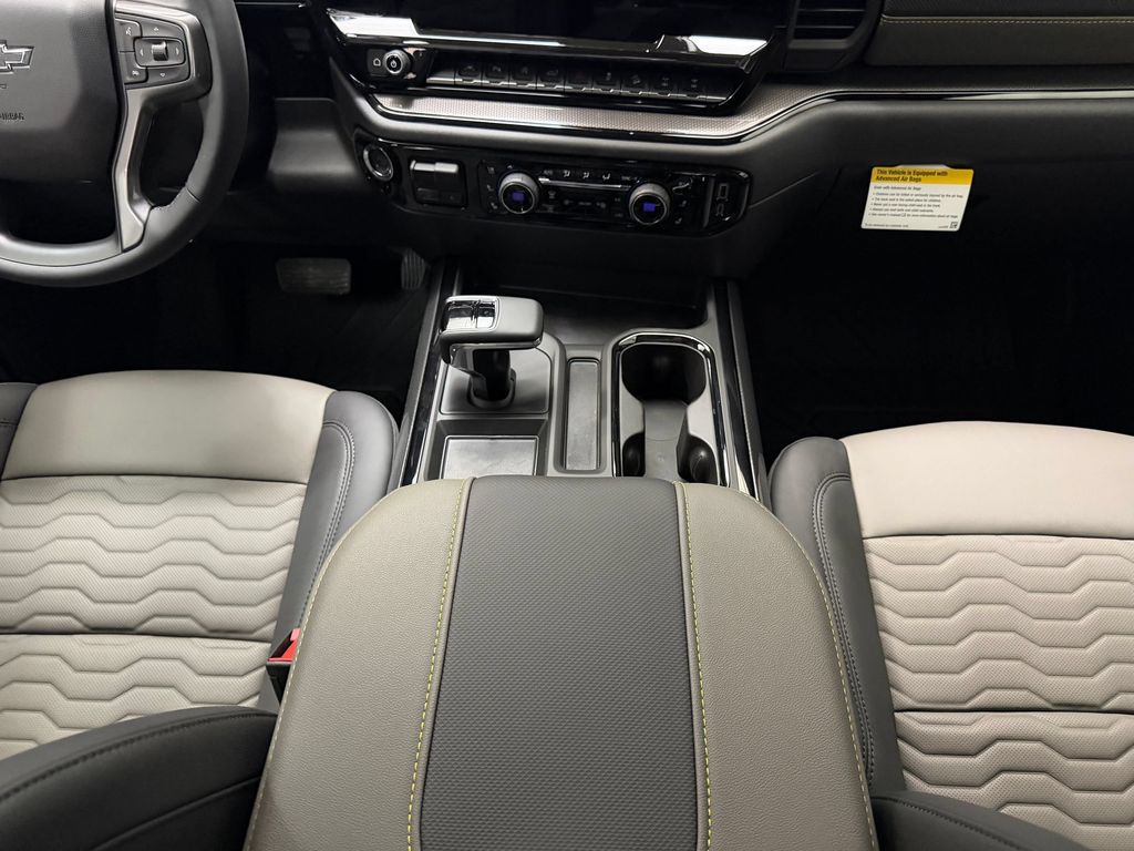 2026 Chevrolet Silverado 1500 ZR2 - Photo 14