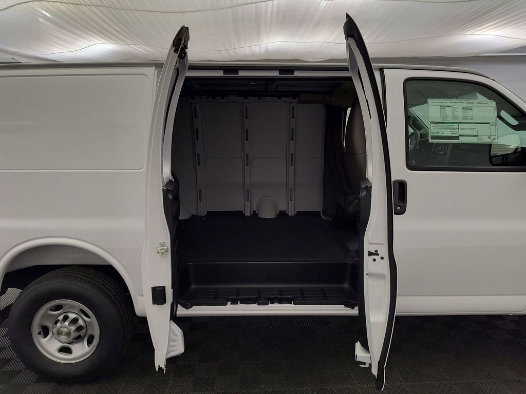 2026 Chevrolet Express Cargo Work Van - Photo 28