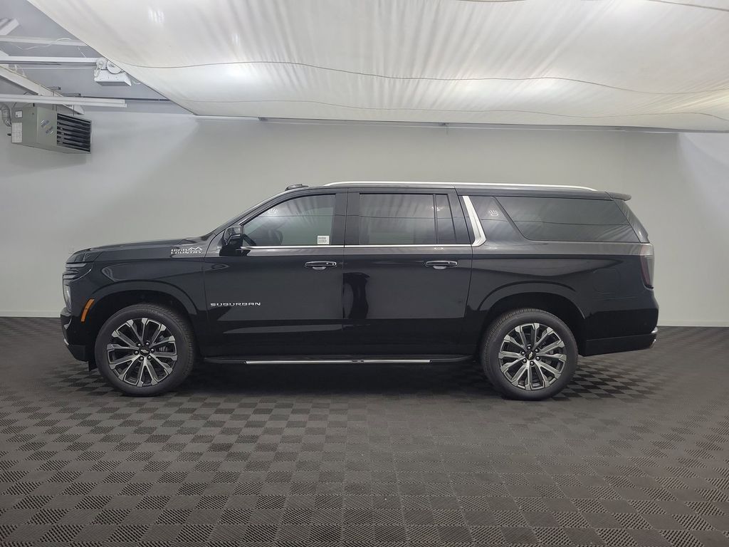2025 Chevrolet Suburban High Country photo 2