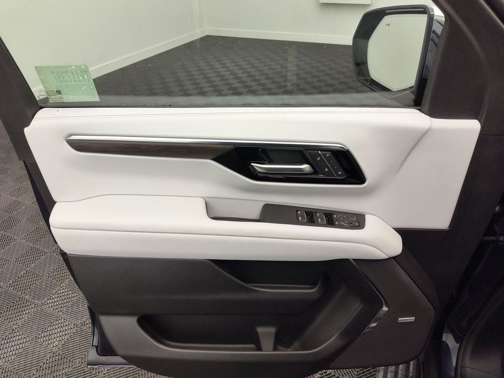 2026 Chevrolet Tahoe Premier - Photo 11