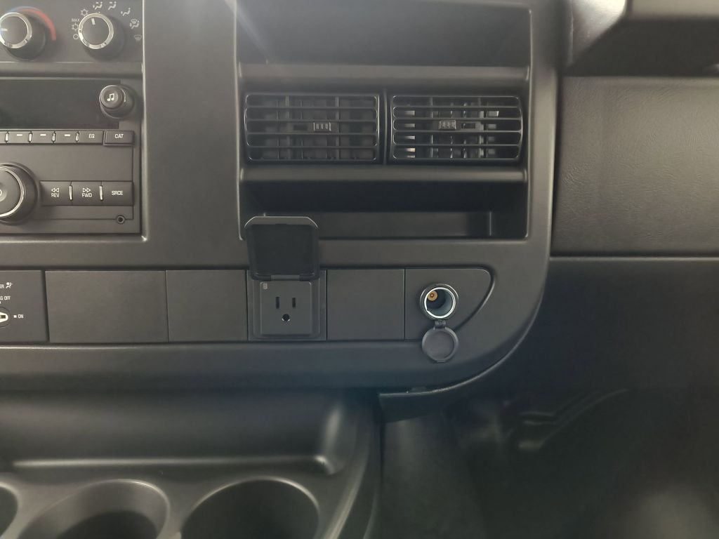 2026 Chevrolet Express Cargo Work Van - Photo 25