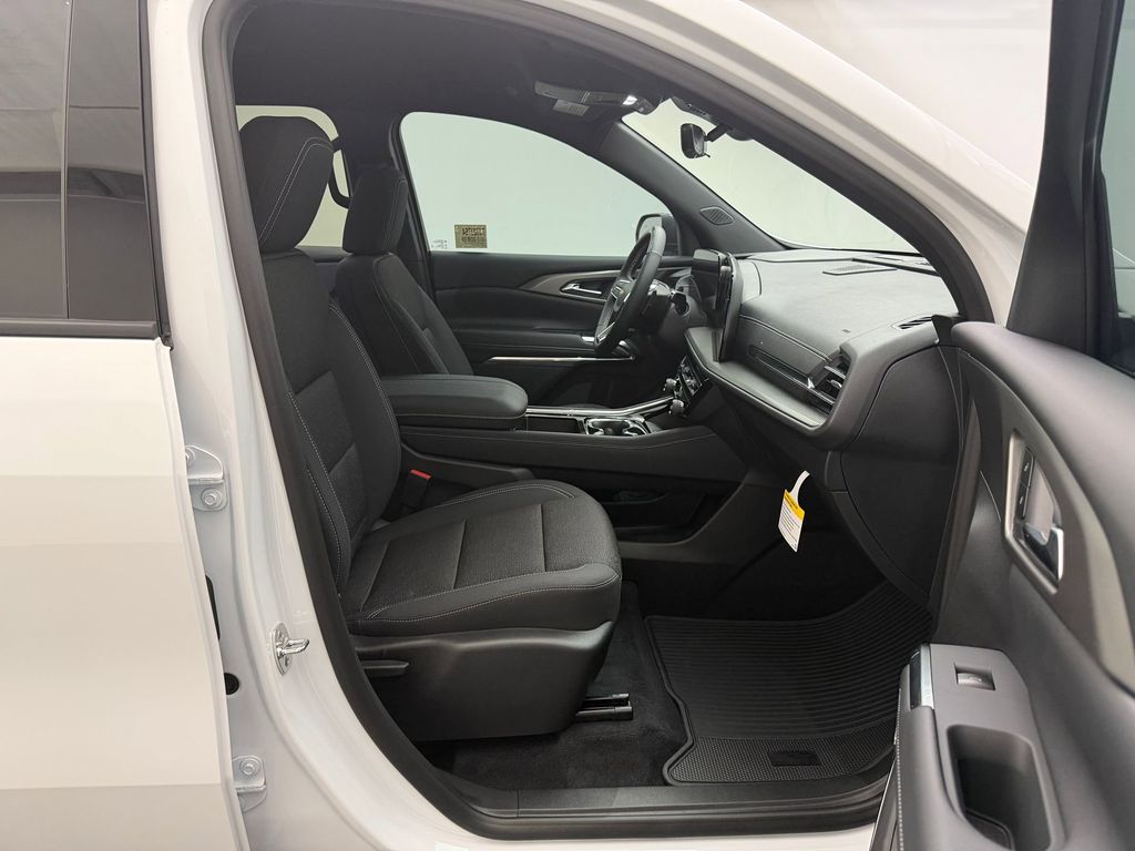 2026 Chevrolet Traverse LT - Photo 24