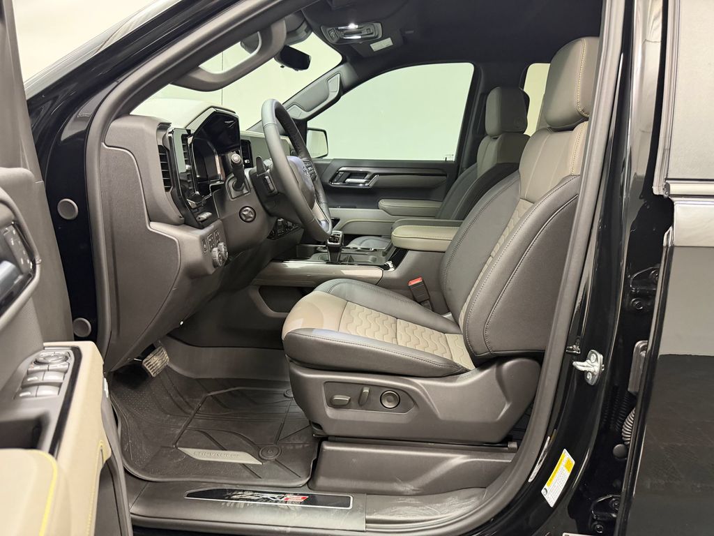 2026 Chevrolet Silverado 1500 ZR2 - Photo 5