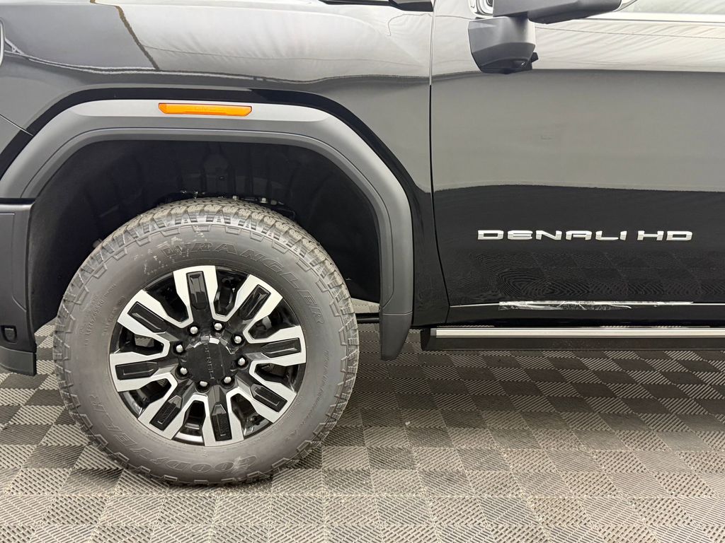 2026 GMC Sierra 2500HD Denali Ultimate - Photo 10
