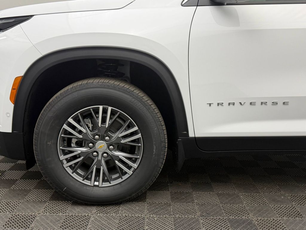 2026 Chevrolet Traverse LT - Photo 11