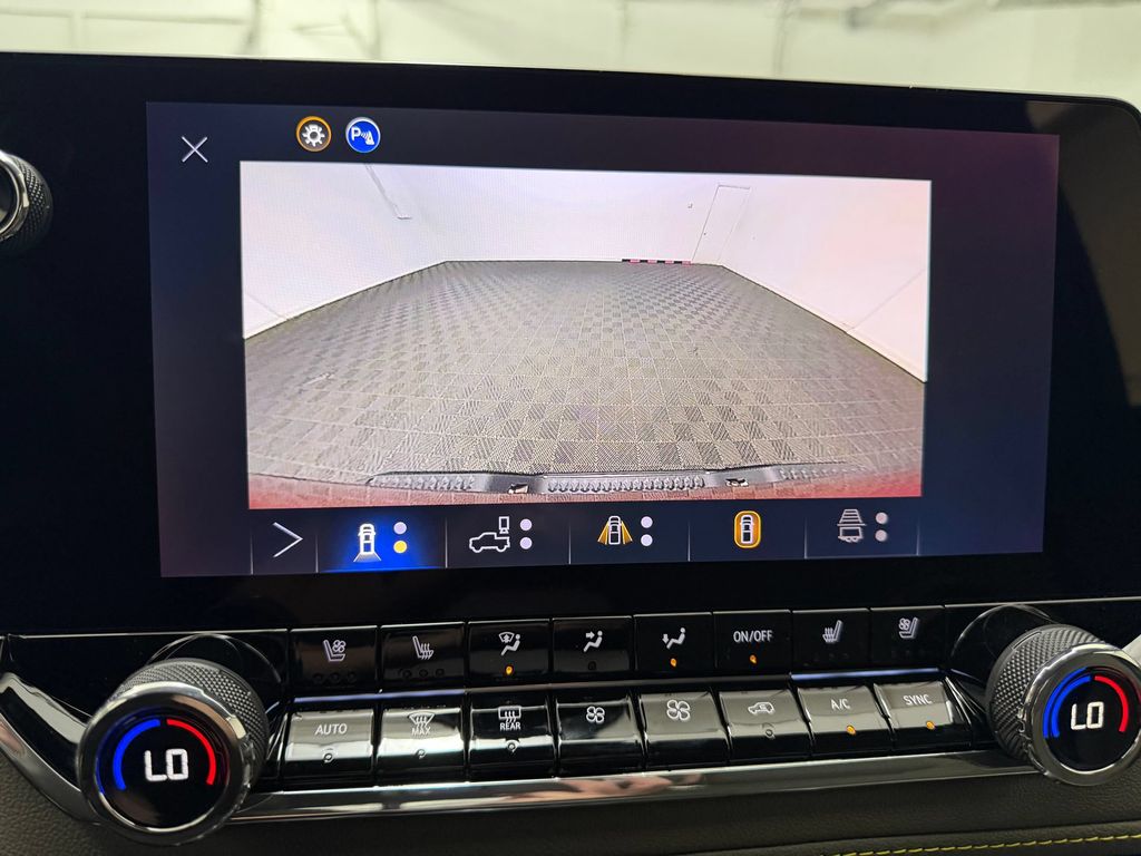 2026 Chevrolet Colorado ZR2 - Photo 16