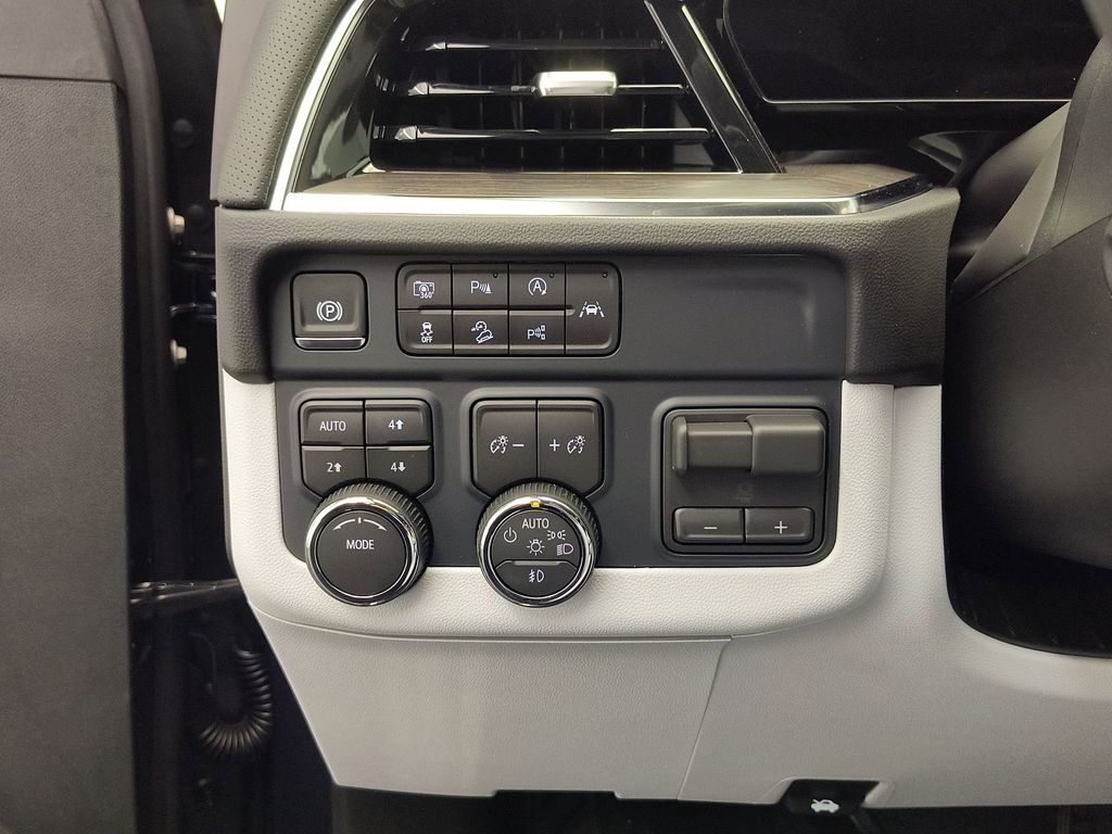 2026 Chevrolet Tahoe Premier - Photo 29