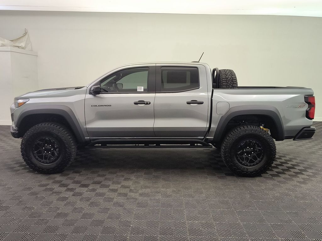 2026 Chevrolet Colorado ZR2 photo 2