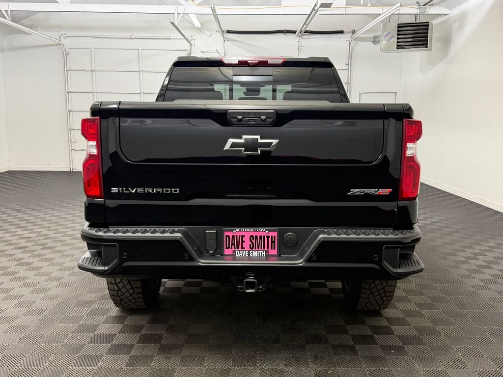 2026 Chevrolet Silverado 1500 ZR2 - Photo 9
