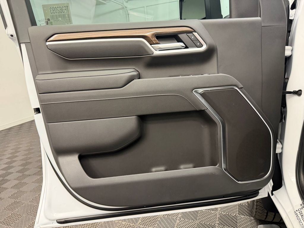 2026 Chevrolet Silverado 3500 HD LT - Photo 12