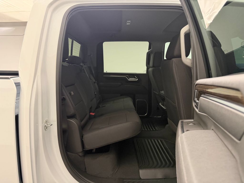 2026 Chevrolet Silverado 3500 HD LT - Photo 30
