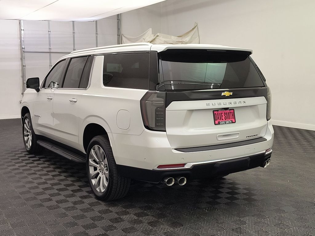 2025 Chevrolet Suburban Premier - Photo 3