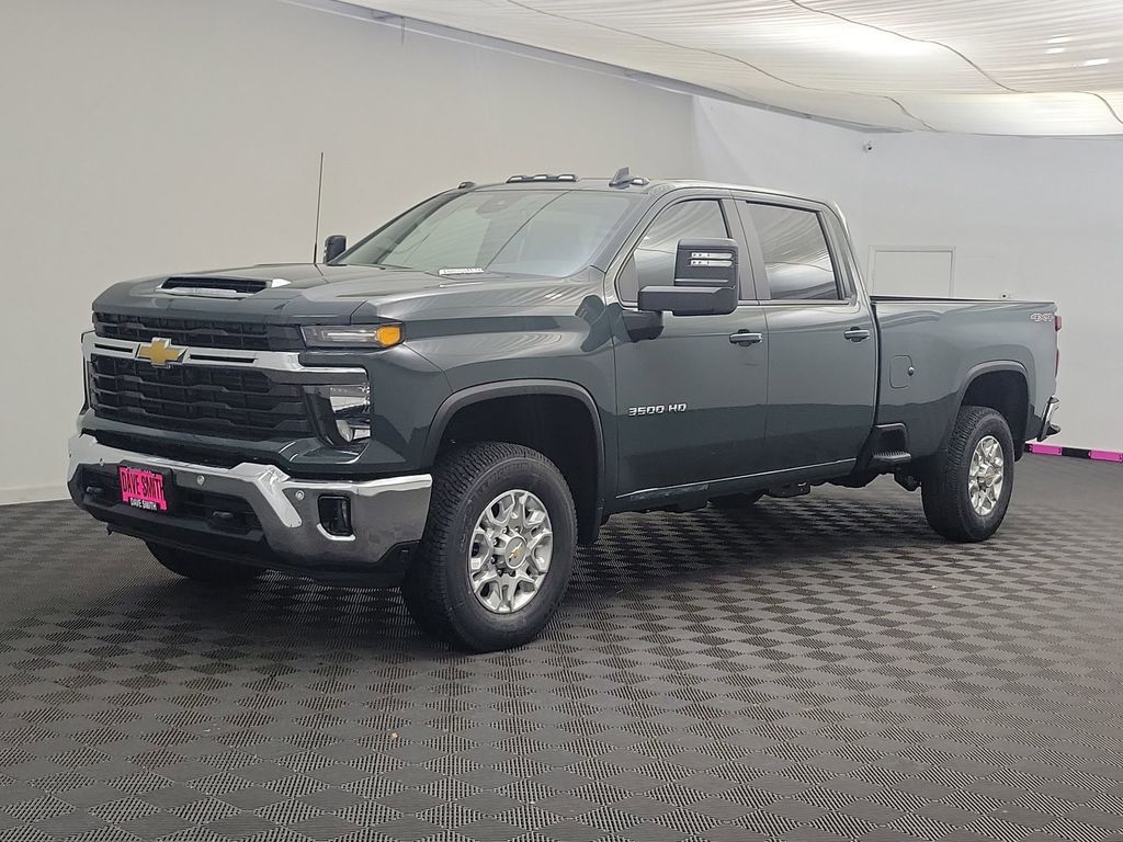 2026 Chevrolet Silverado 3500HD LT's photo