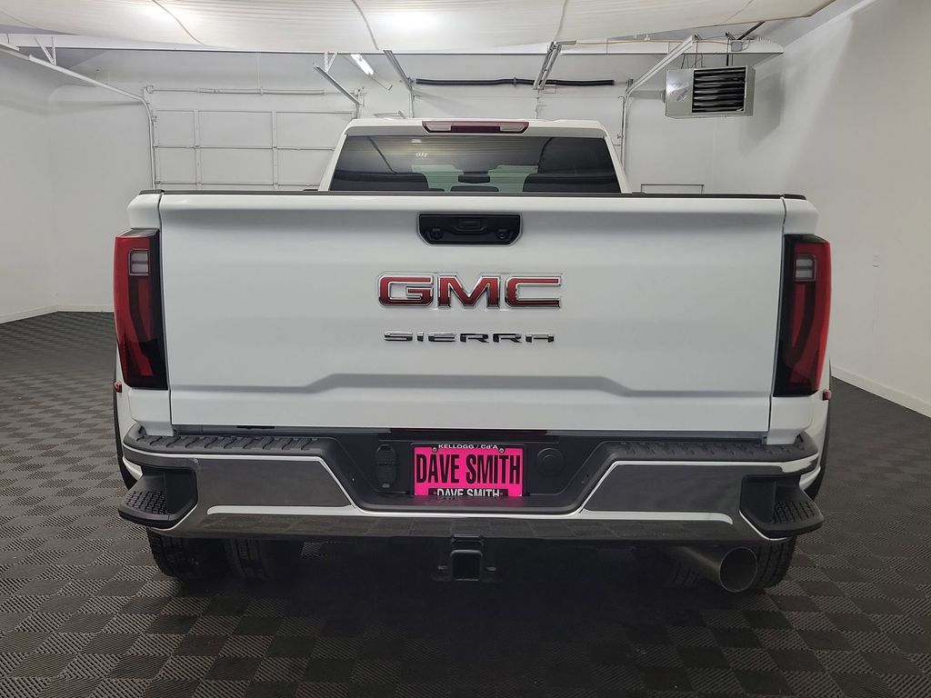 2026 GMC Sierra 3500HD Pro - Photo 8