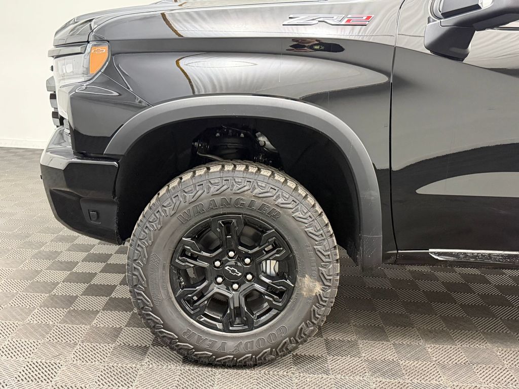 2026 Chevrolet Silverado 1500 ZR2 - Photo 10